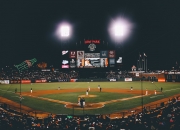 PG世界杯2026-福克斯末节封神！国王奇才掀翻紫金王朝，他如何成为湖人终结者？