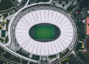 PG游戏下载-斯通斯展现巨星价值，里昂制霸韩国—双城记中的足球哲学