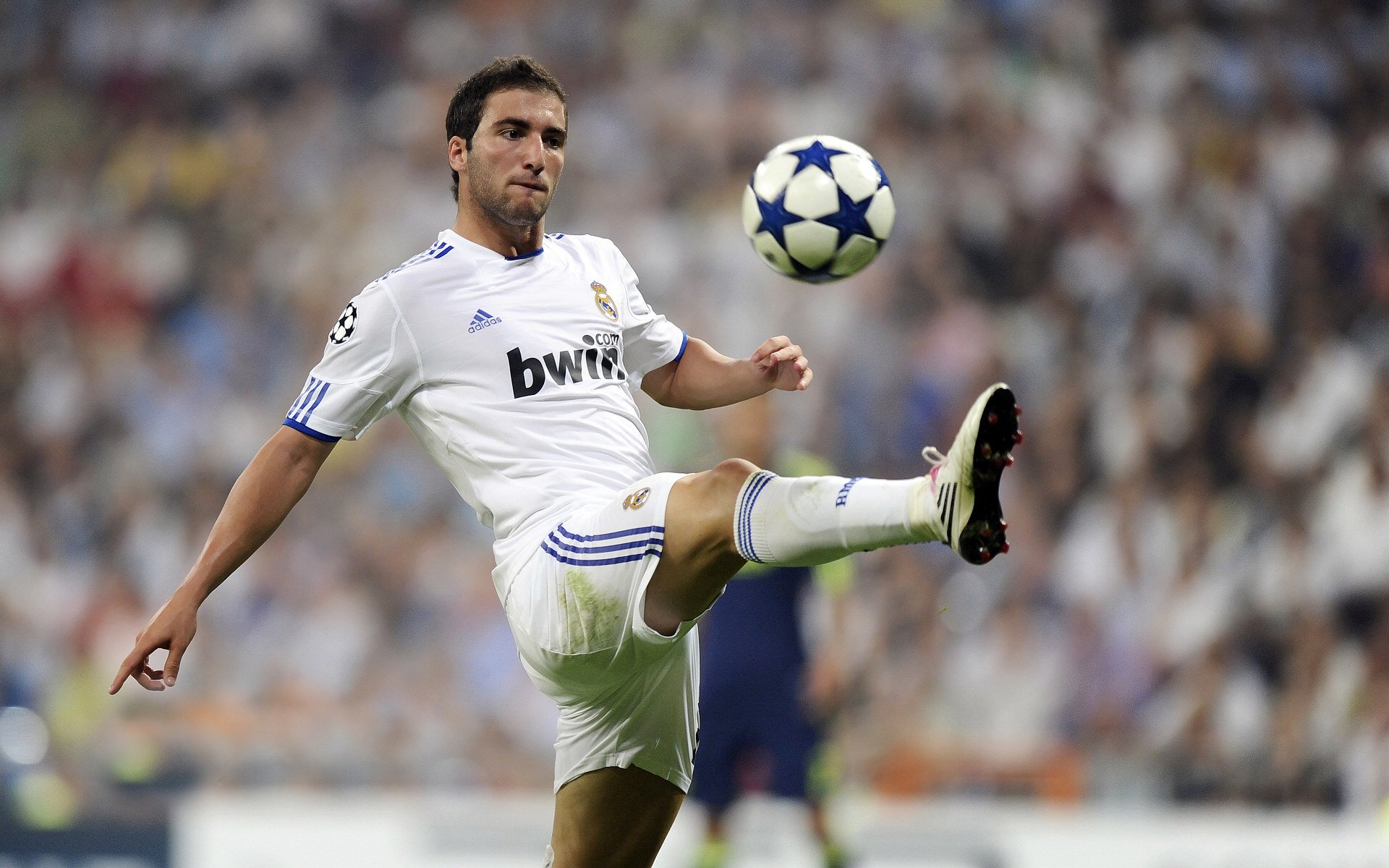 总决赛之夜，塔图姆持续制造杀伤，凯尔特人的破局之钥