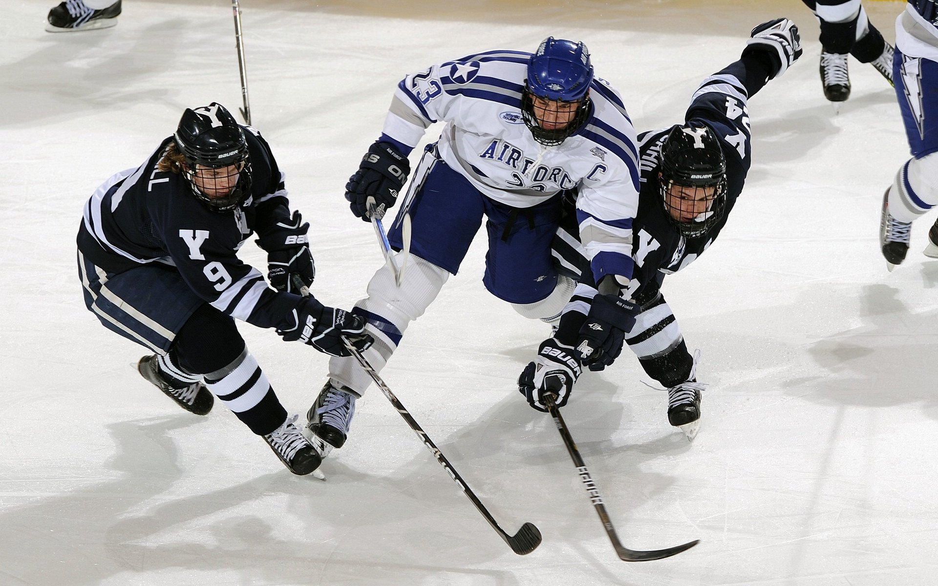 东决关键战之夜，卡塞米罗表现堪称教科书