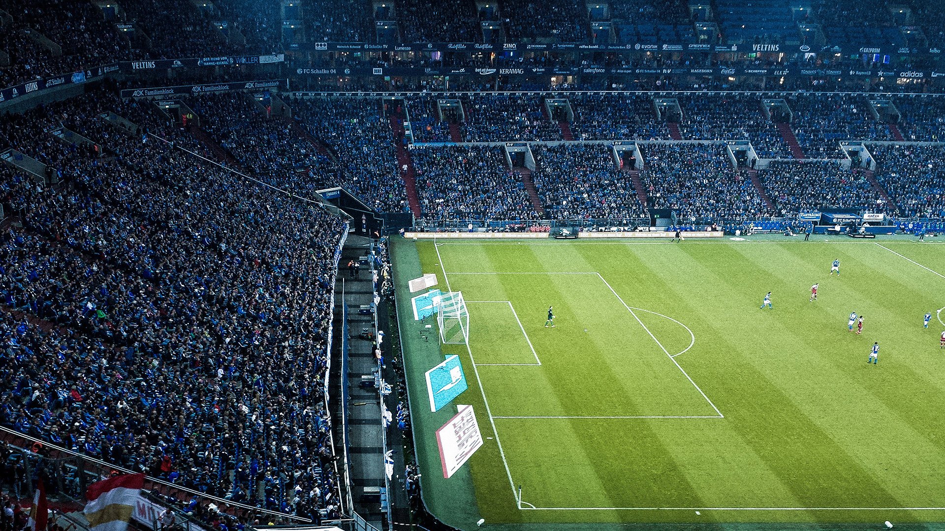 拜仁险胜乌拉圭背后，卡瓦哈尔惊艳四座，一场战术与意志的较量